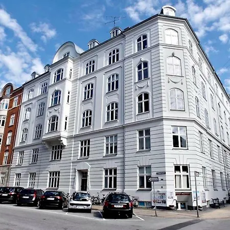 200 M2 Apartment Close To Tivoli And The Harbourfront Appartement