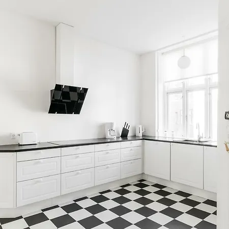 200 M2 Apartment Close To Tivoli And The Harbourfront