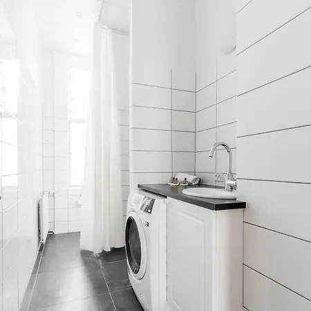 200 M2 Apartment Close To Tivoli And The Harbourfront